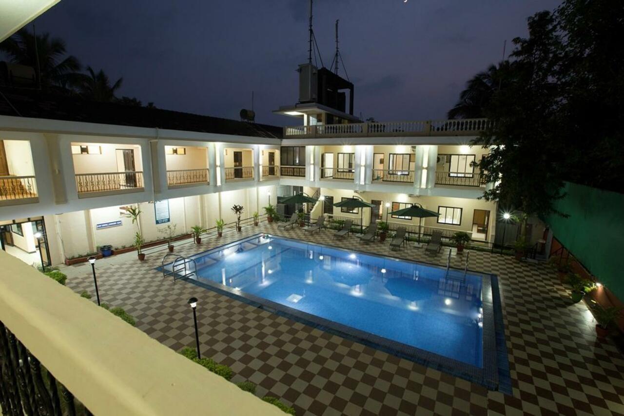 Serenity By The Sea Beach Resort Candolim Extérieur photo
